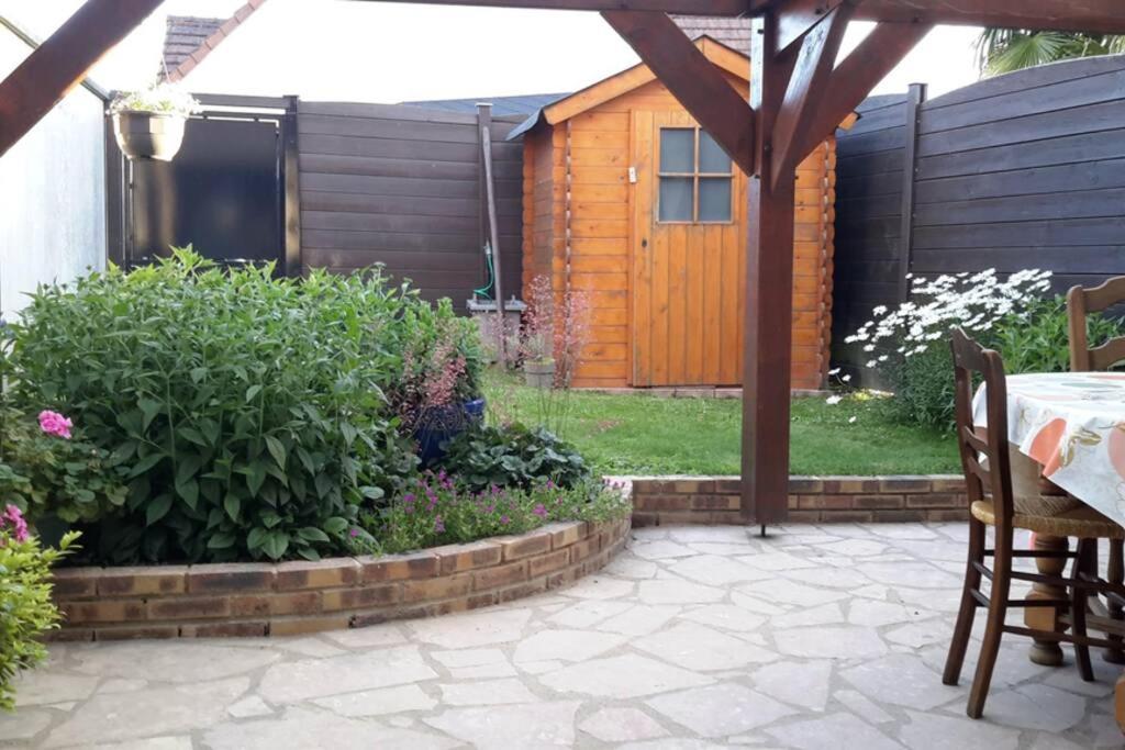Agreable Logement Dans Petit Village Sud-Essonne Champcueil Exterior photo